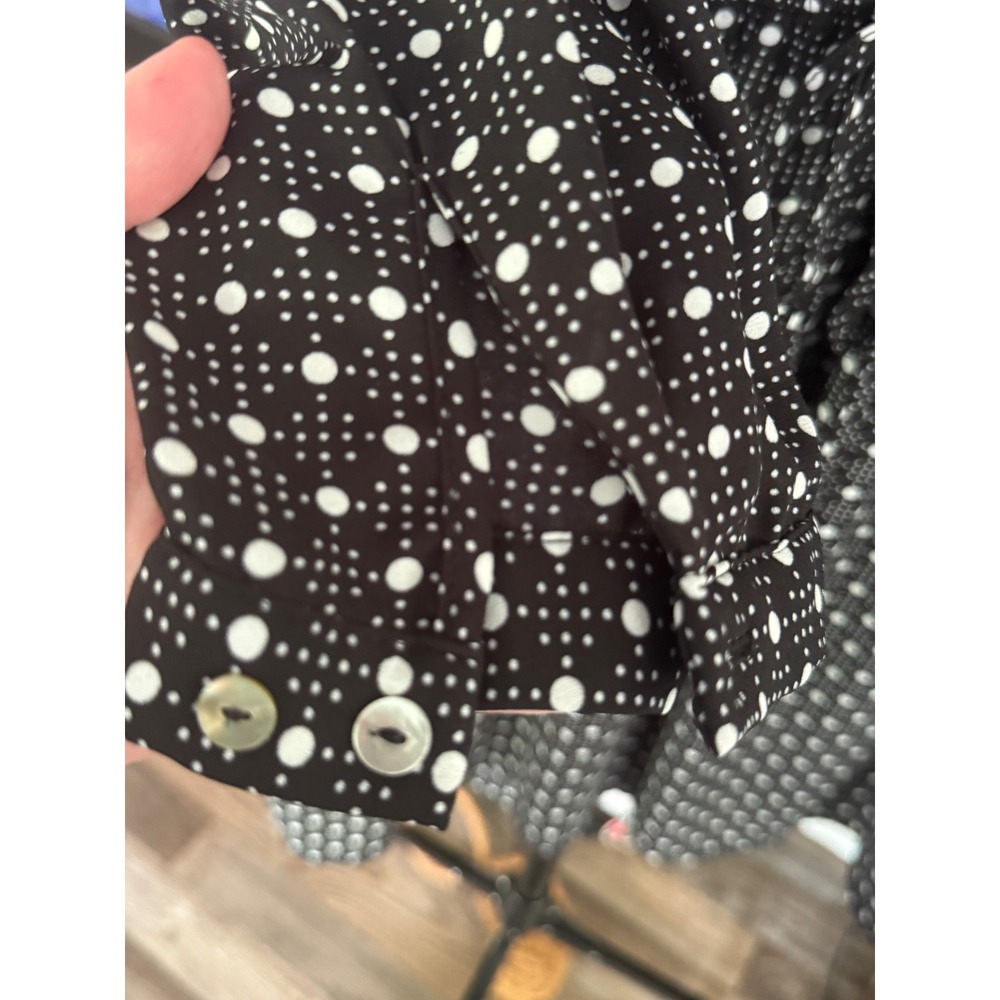 Les Serein Black & White Polka Dot Long Sleeve Dress
Size XL - Picture 9 of 10